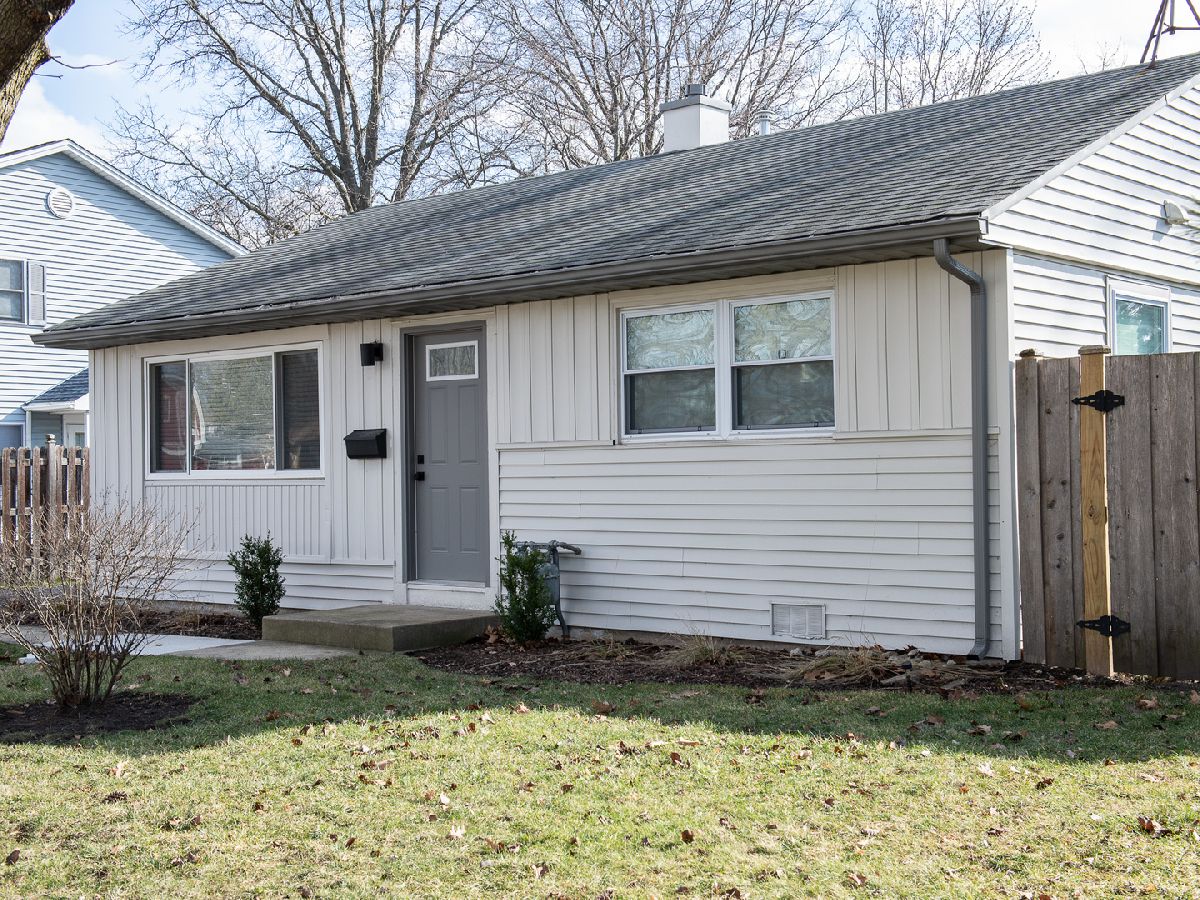 For Rent Rolling Meadows Illinois, 2203 Sigwalt