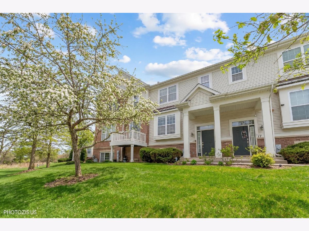  For Sale Wheeling Illinois, 15 Willow Road