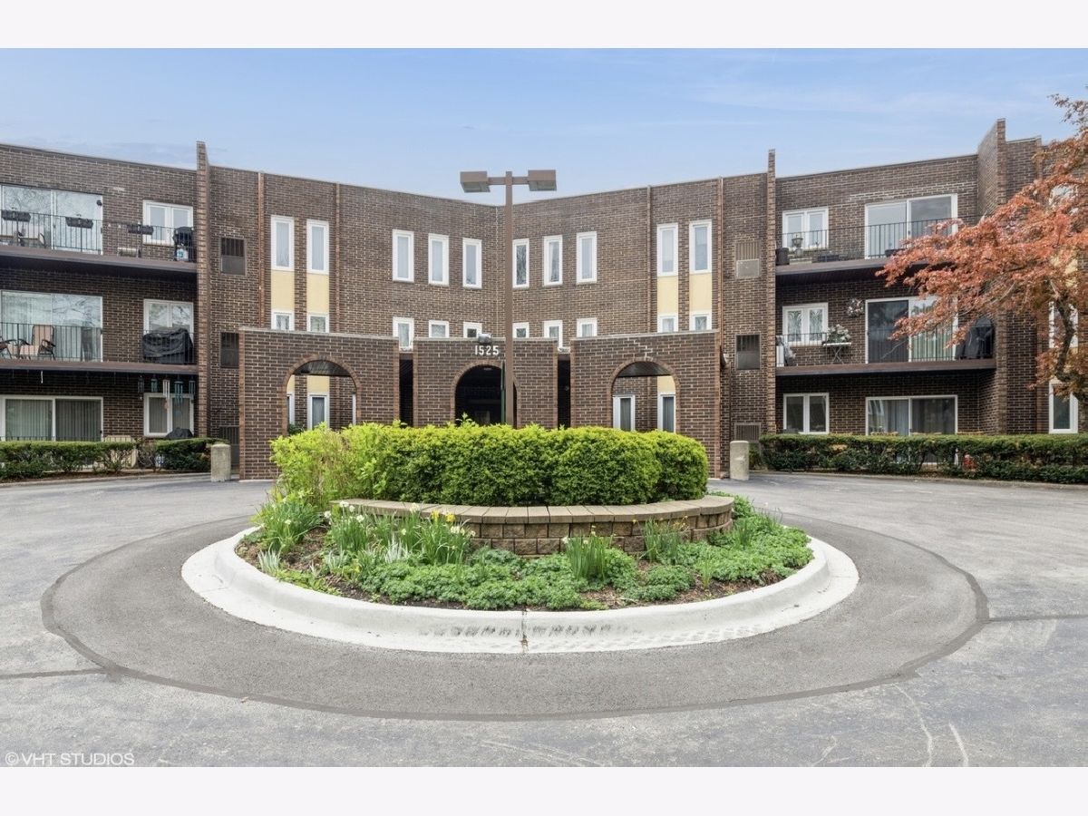  For Rent Wheeling Illinois, 1525 Sander