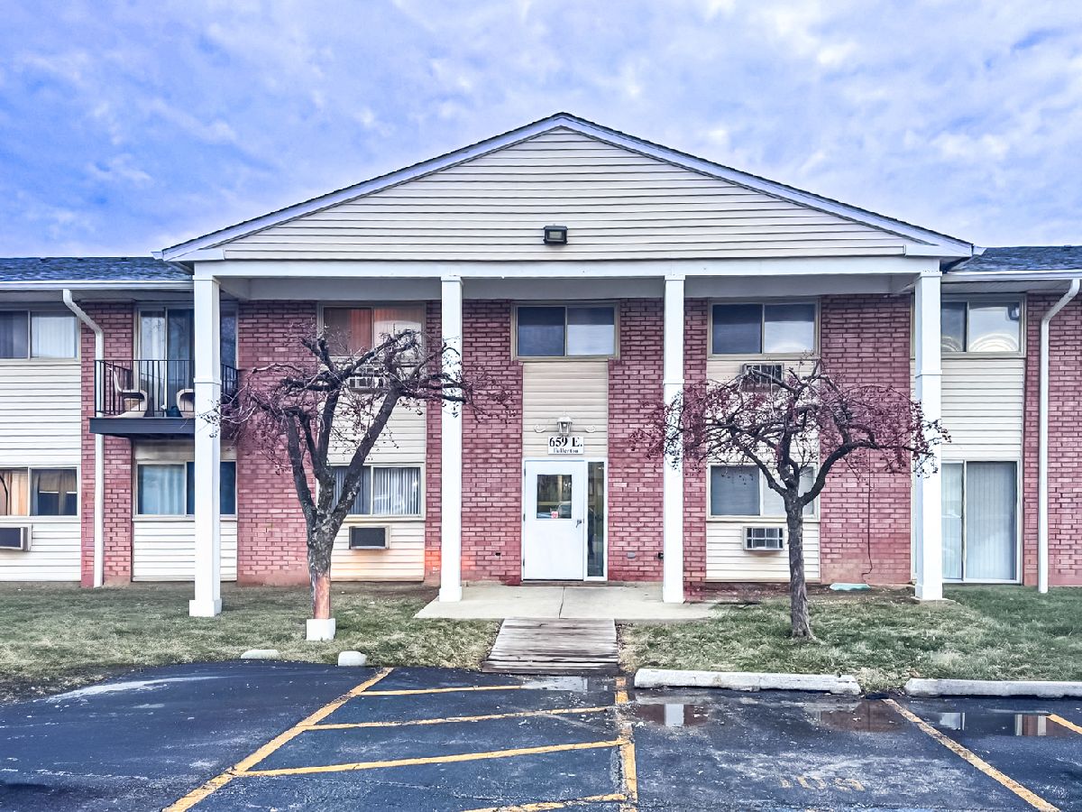  For Sale Glendale Heights Illinois, 659 Fullerton Avenue
