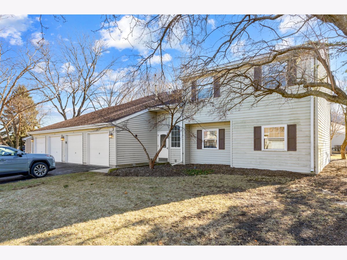  For Rent Streamwood Illinois, 63 Victoria