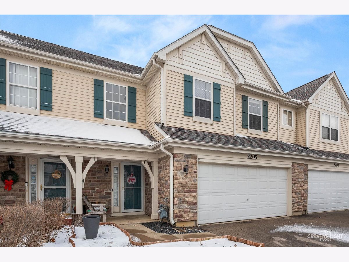 Homes & Townhomes & Condos For Sale Greywall Club Joliet Illinois, 2205 Pembridge Lane