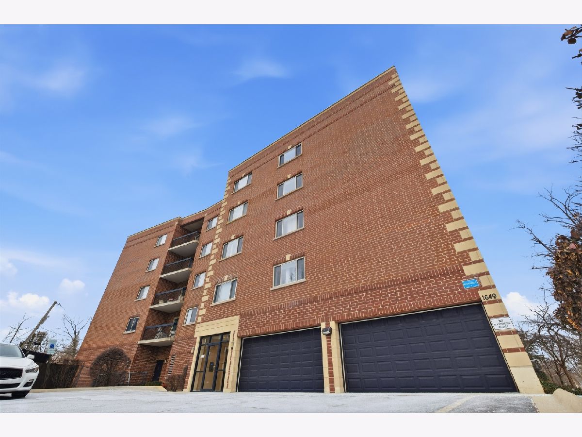  Sold Des Plaines Illinois, 1649 Ashland