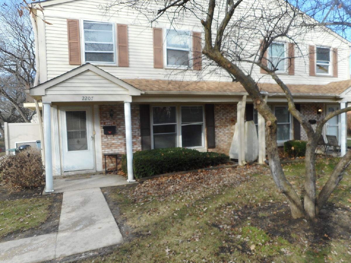  For Sale Schaumburg Illinois, 2207 Ramsey Circle