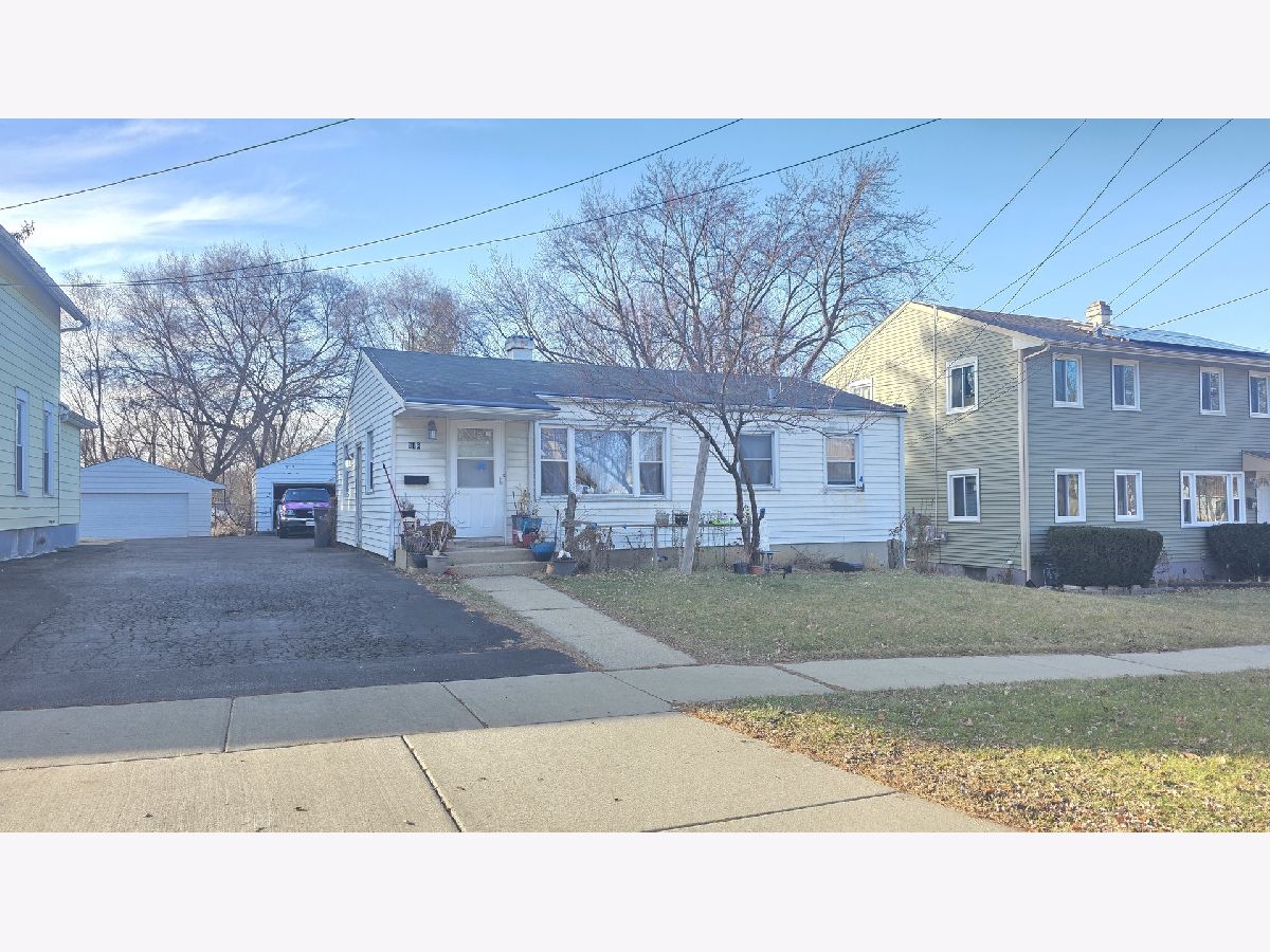  For Sale Elgin Illinois, 918 Lavoie Avenue