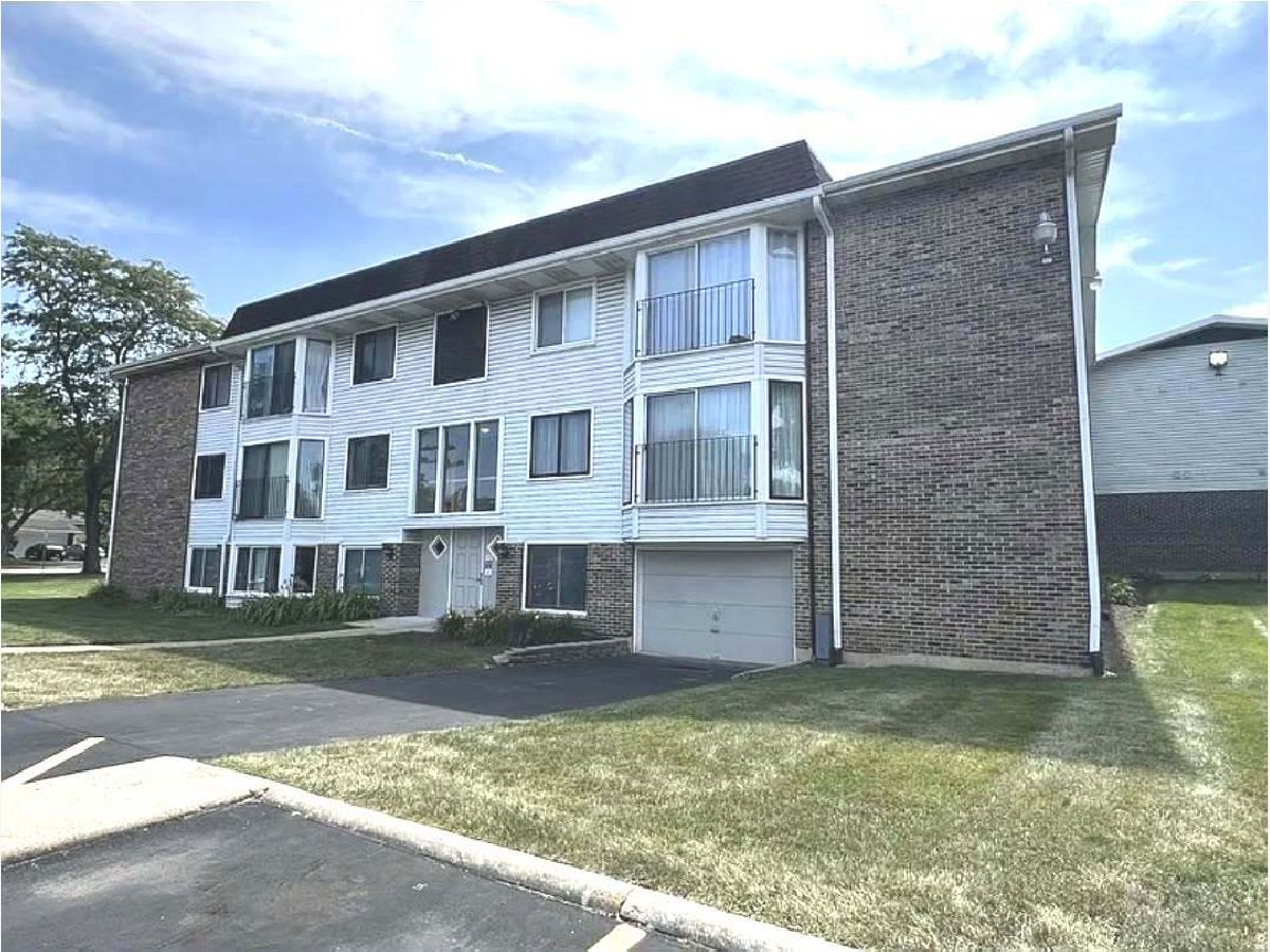  For Rent Woodridge Illinois, 2800 Mitchell