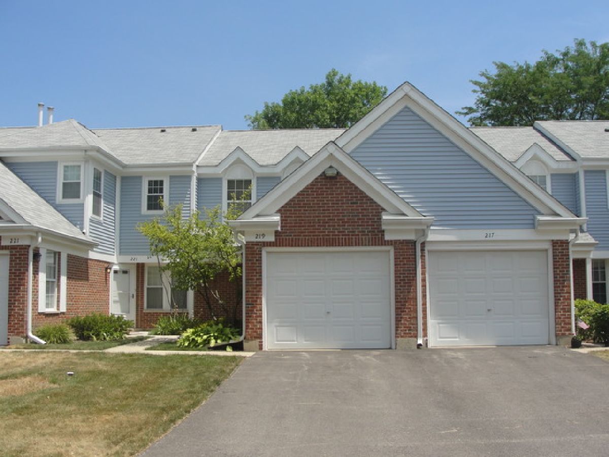 For Rent Streamwood Illinois, 219 Green Knoll