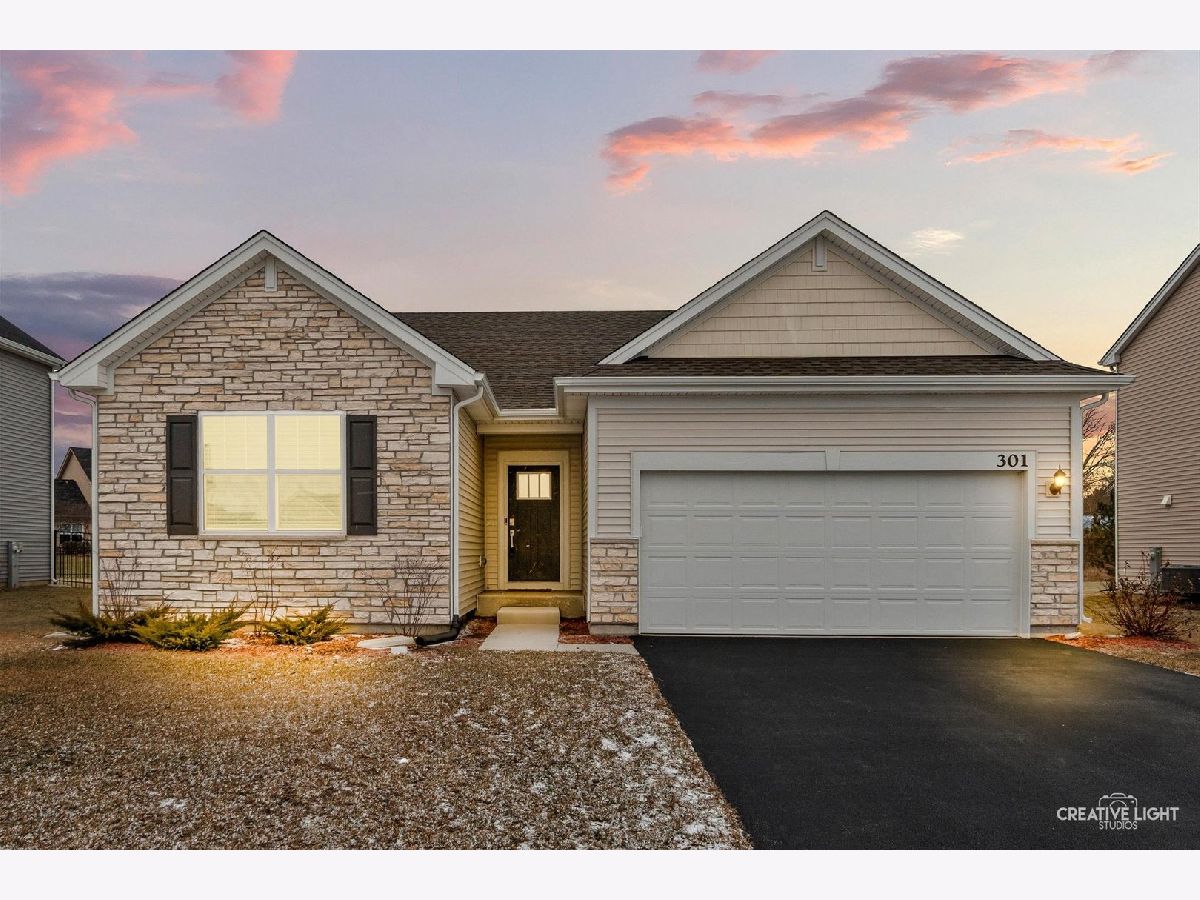 Homes For Sale Caledonia Yorkville Illinois, 301 Andrew Drive