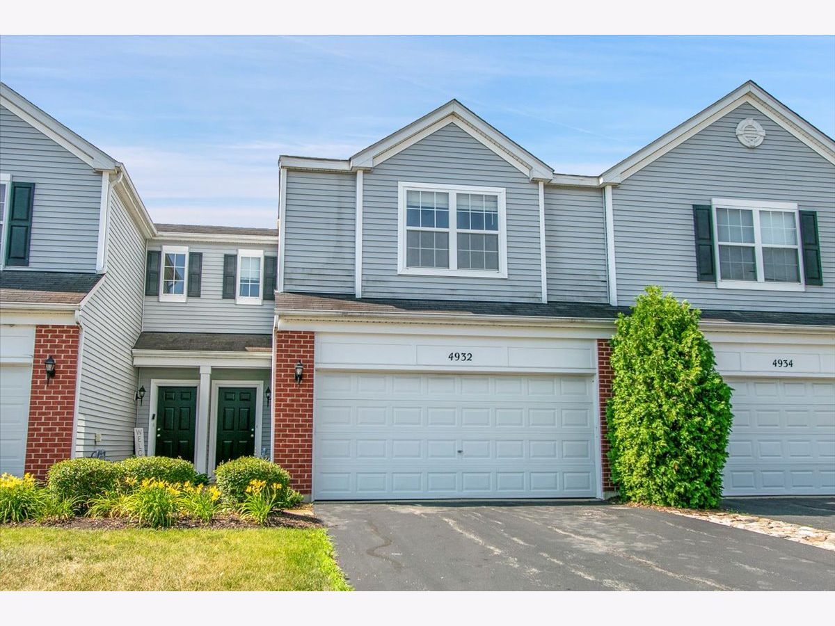 Townhomes & Condos & Homes For Rent Hampton Glen Plainfield Illinois, 4932 Montauk