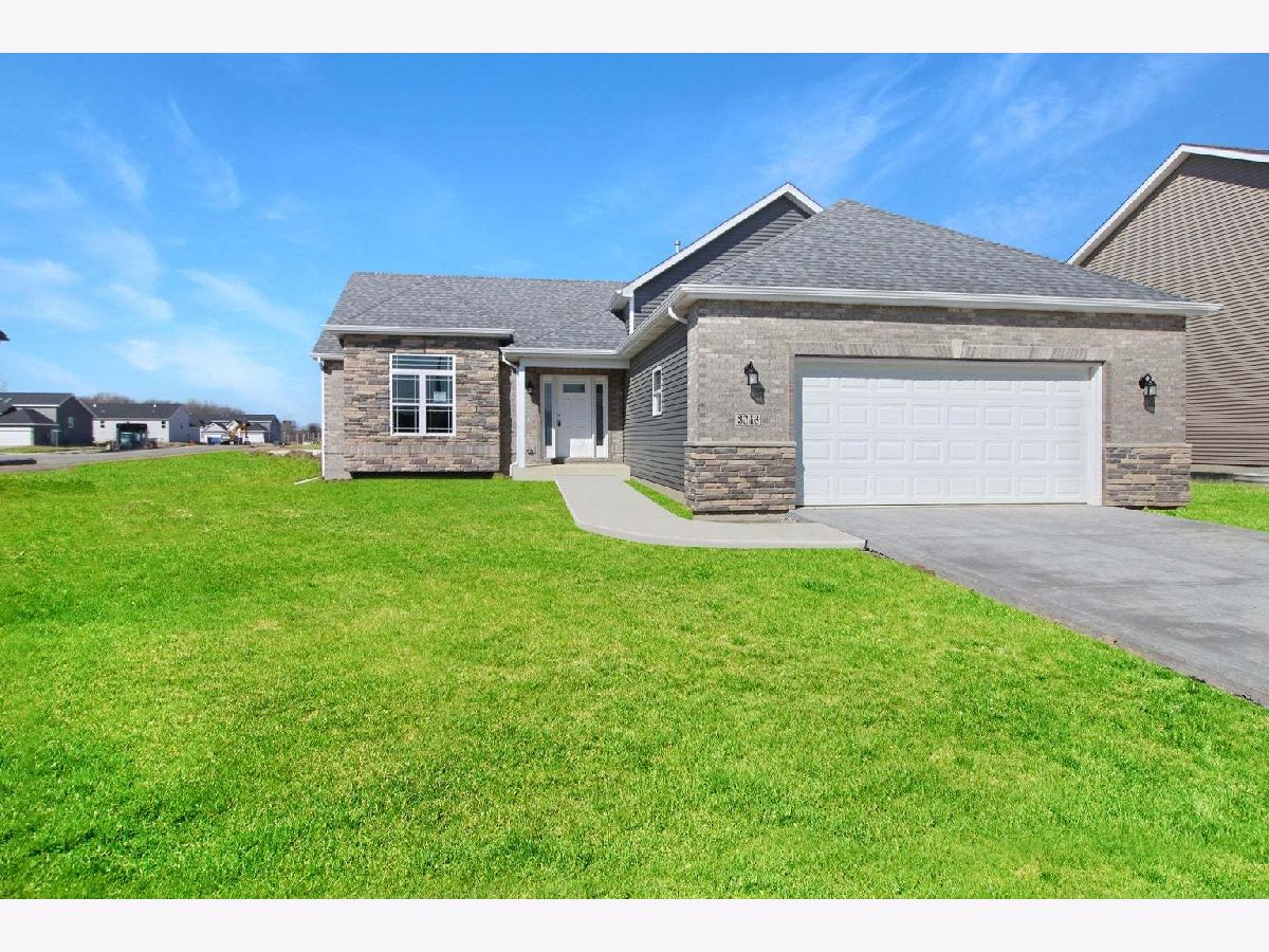  For Sale Merrillville Indiana, 8302 Dylan Drive