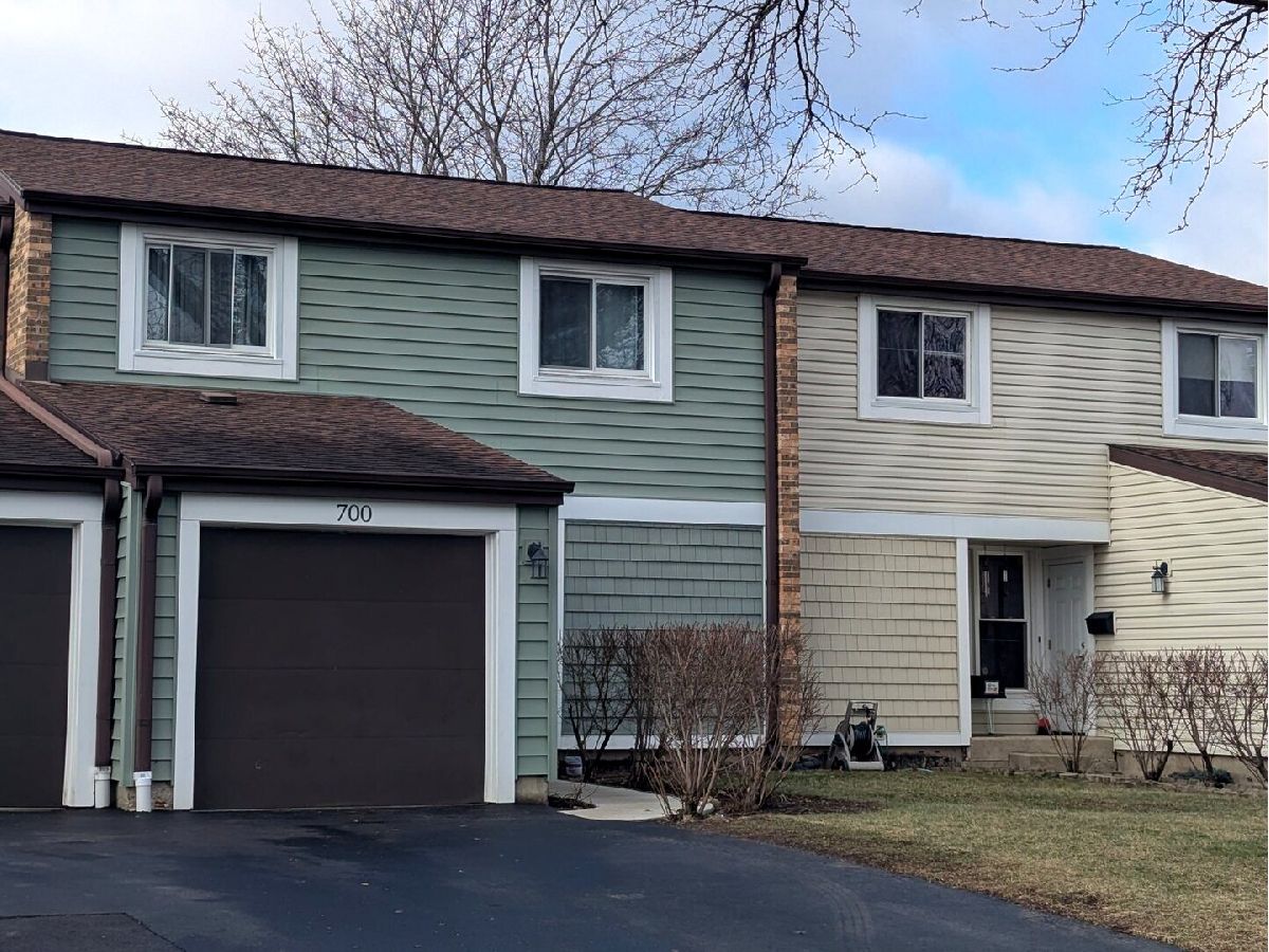 Townhomes For Sale Lakeside Villas Wheeling Illinois, 700 Lakeside Cir Drive