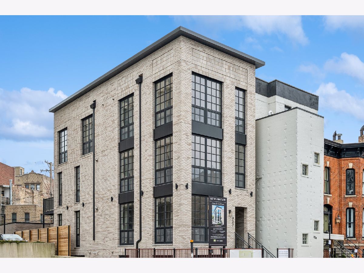  For Sale Chicago Illinois, 327 Armitage Avenue