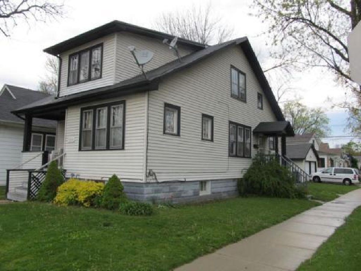  For Sale Waukegan Illinois, 1000 Massena Avenue