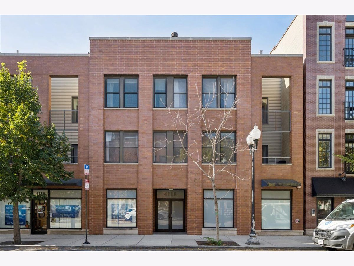  For Sale Chicago Illinois, 4118 Lincoln Avenue