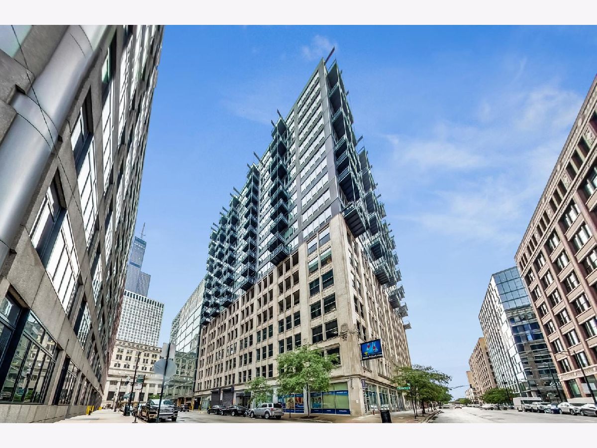  For Sale Chicago Illinois, 565 Quincy Street