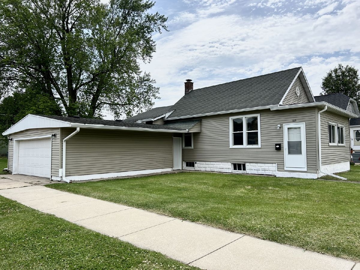  For Sale Spring Valley Illinois, 105 2nd Street