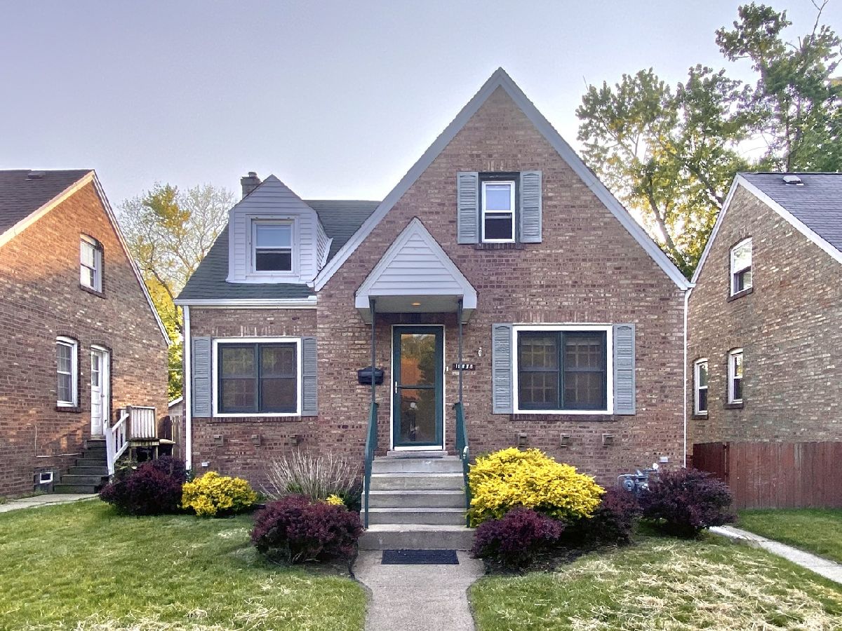 For Sale Lansing Illinois, 18034 Ridgewood Avenue