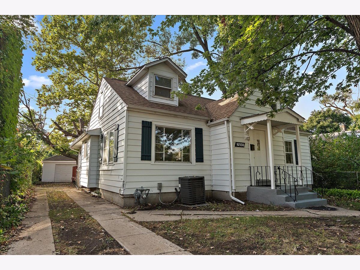  For Sale Hazel Crest Illinois, 16930 Winchester Avenue