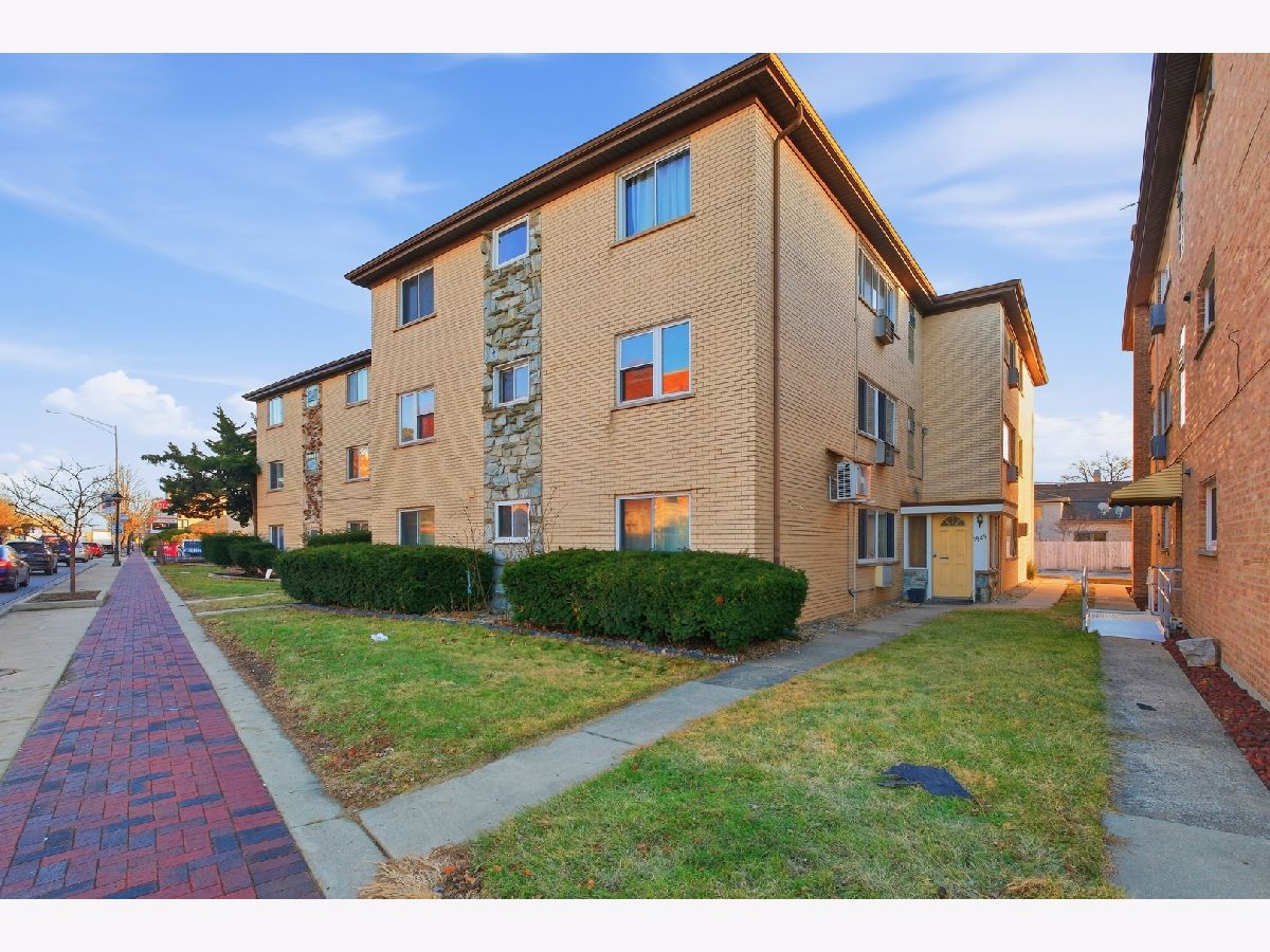  For Sale River Grove Illinois, 8549 Grand Avenue