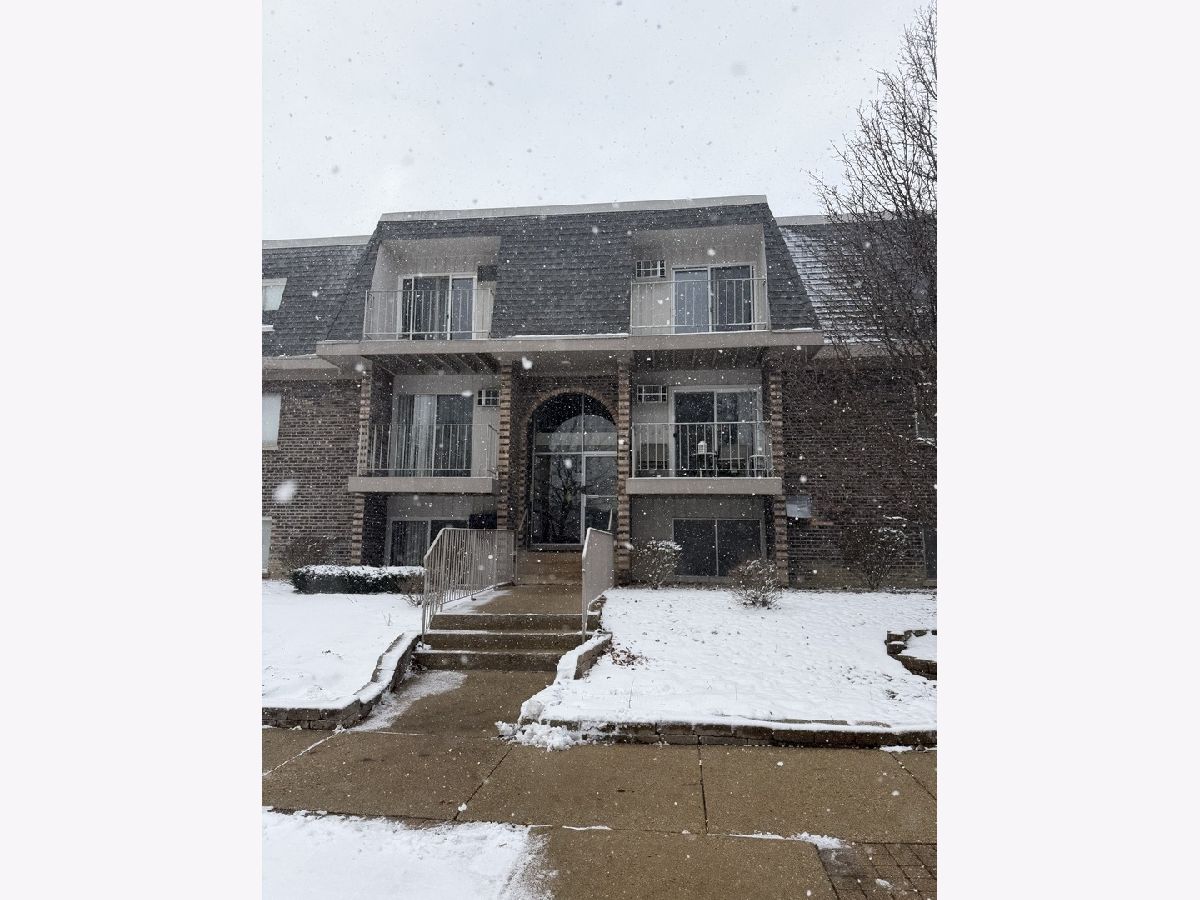 Condominiums For Rent River Trails Prospect Heights Illinois