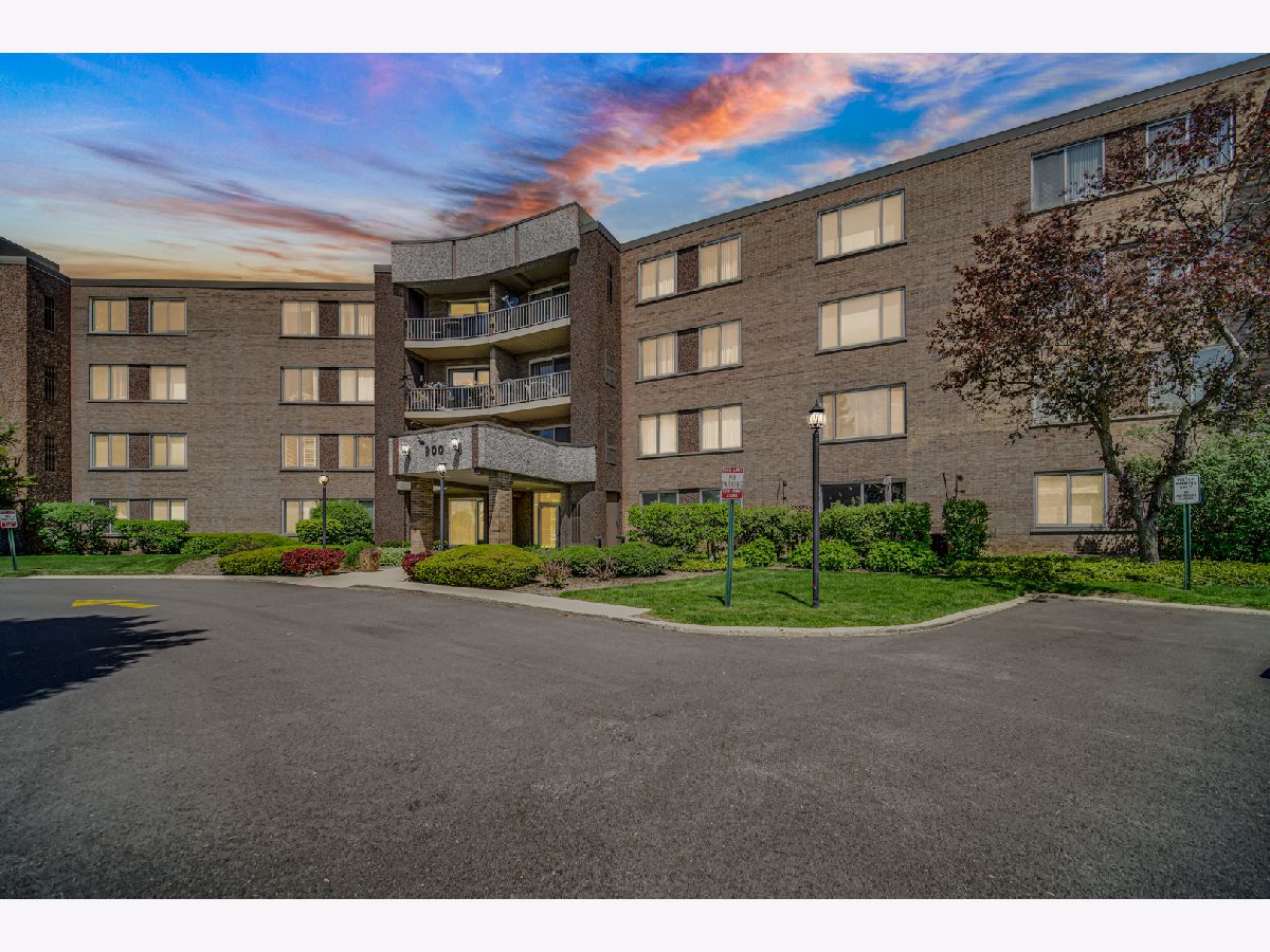 Condominiums For Sale Willow Creek Palatine Illinois, 900 Wilmette Road