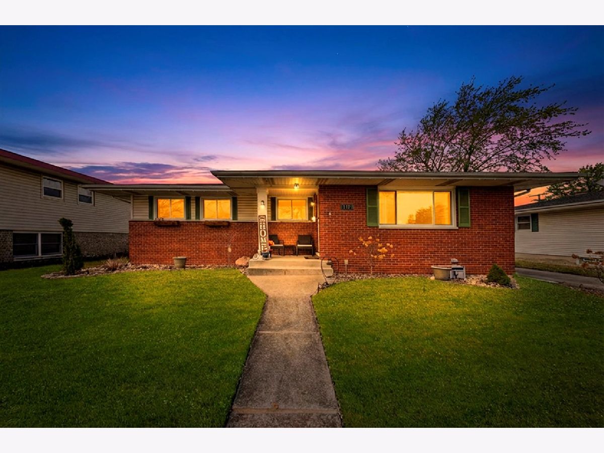  For Sale Lansing Illinois, 19404 Wildwood Avenue