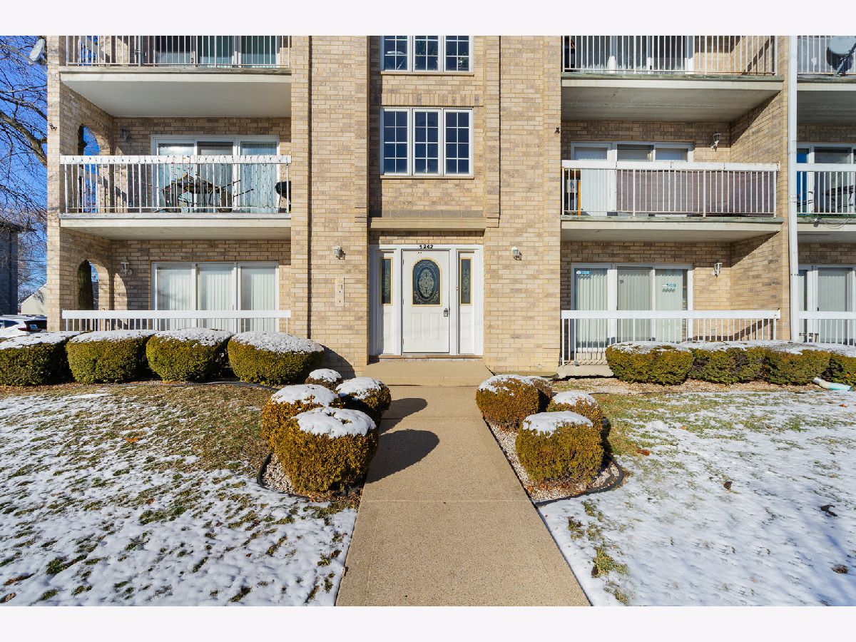  For Sale Burbank Illinois, 5242 79th Street