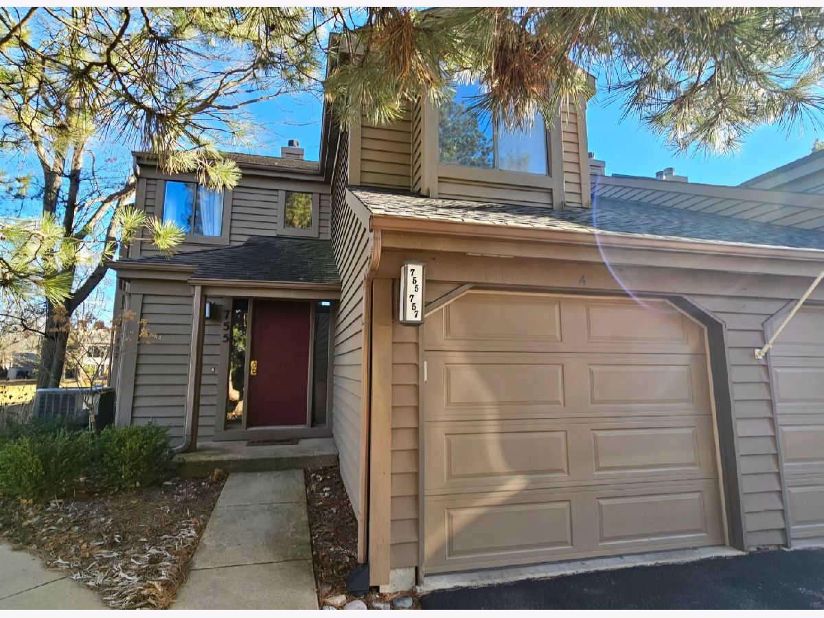  For Rent Lake Barrington Illinois, 755 Golf