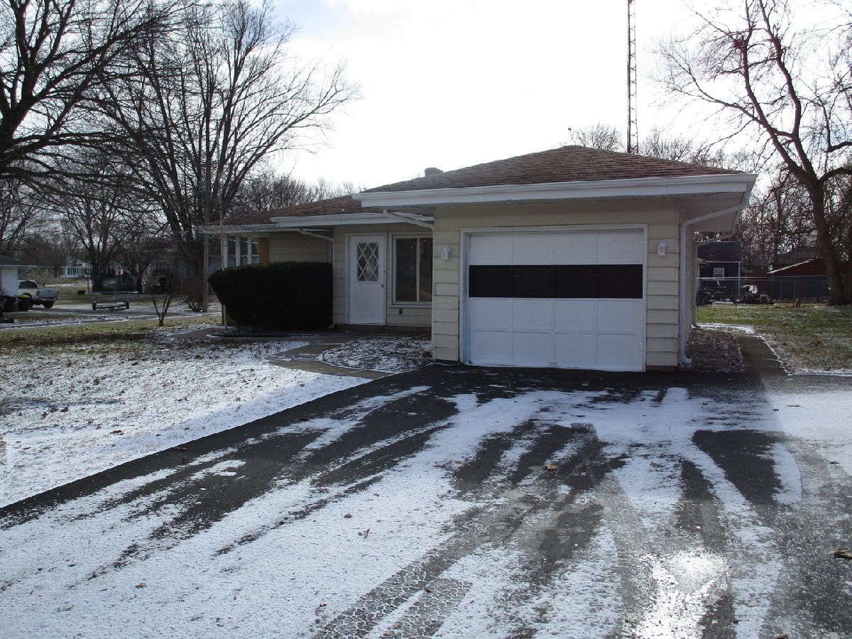  For Sale Harvard Illinois, 306 Grant Street