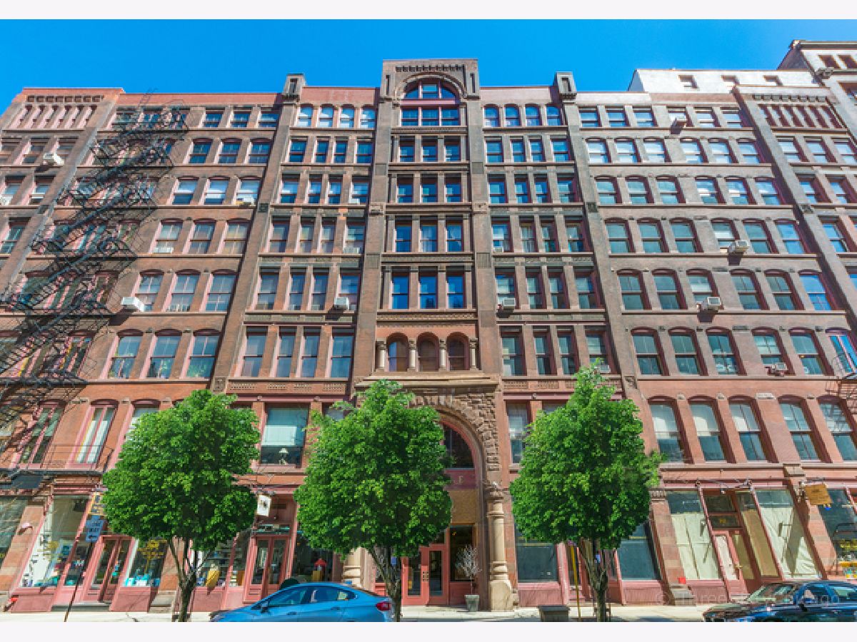  Rented Chicago Illinois, 711 Dearborn