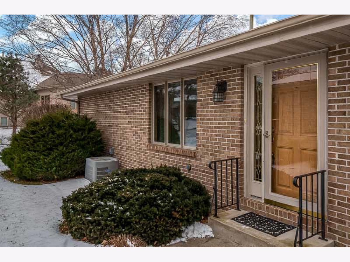  For Sale Rockford Illinois, 7218 Weathered Oak