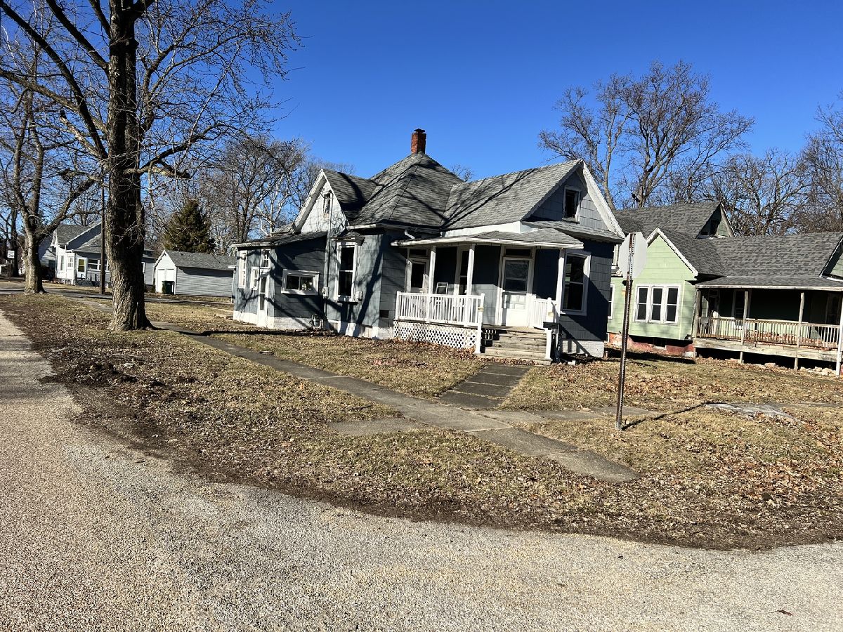  For Sale Clinton Illinois, 501 Elm Street