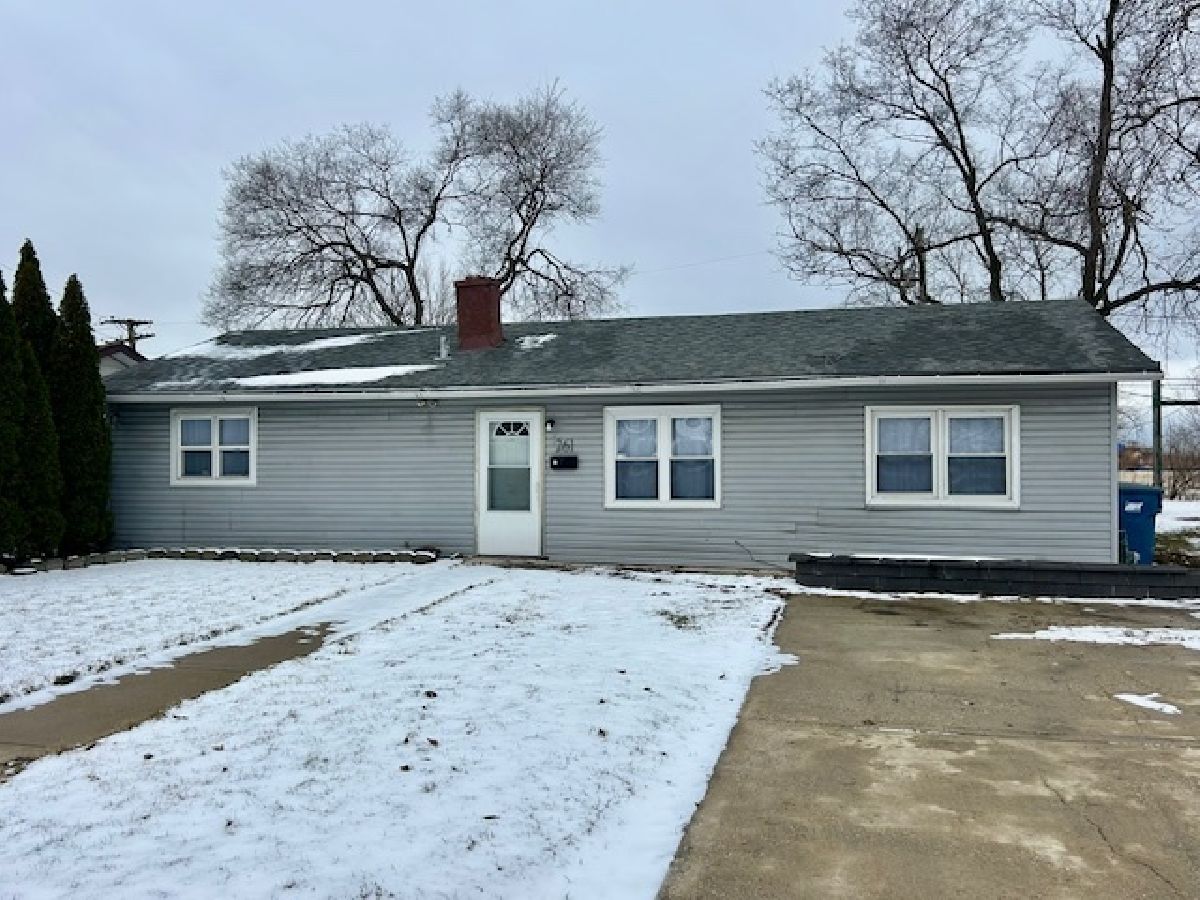  For Sale Kankakee Illinois, 261 Longwood Drive