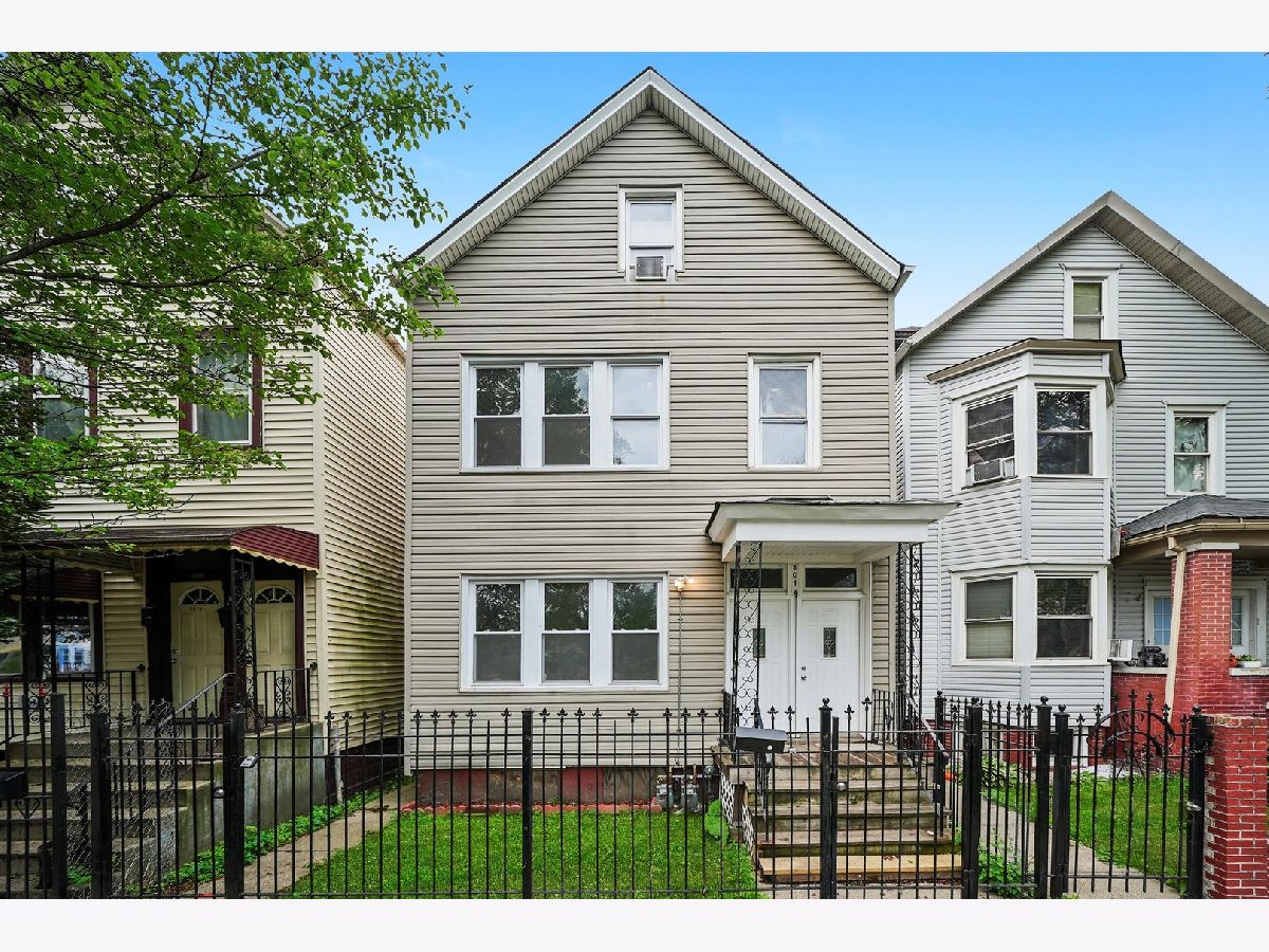  For Sale Chicago Illinois, 5014 Paulina Street