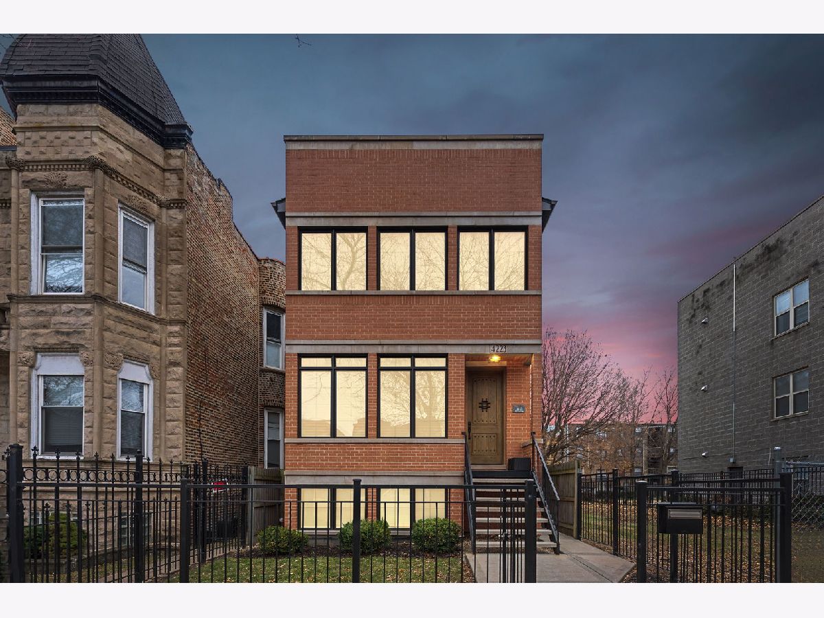  For Sale Chicago Illinois, 4223 Wabash Avenue