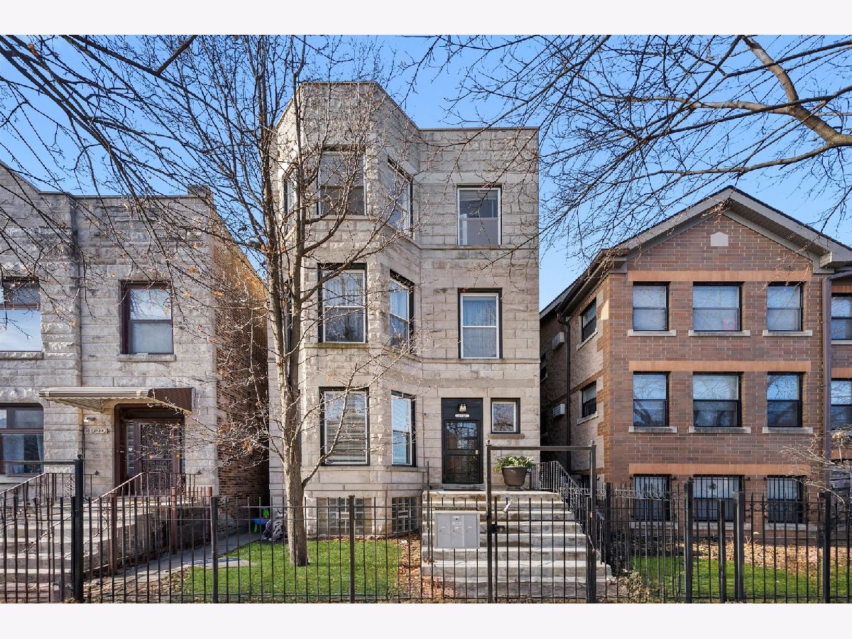  For Sale Chicago Illinois, 4918 St Lawrence Avenue