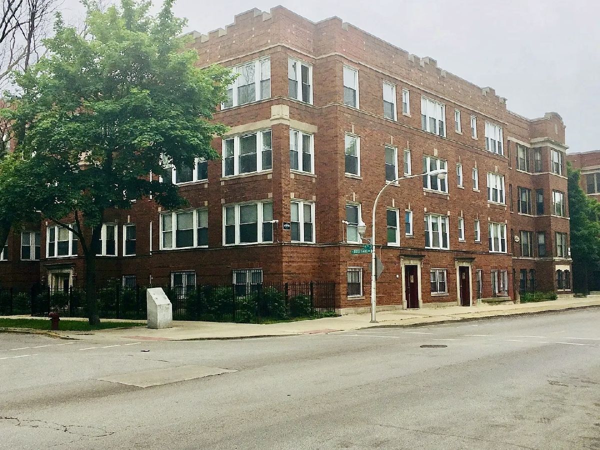  For Sale Chicago Illinois, 1725 67th Street