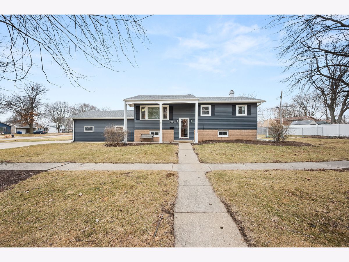  For Sale Dekalb Illinois, 925 Haish Boulevard