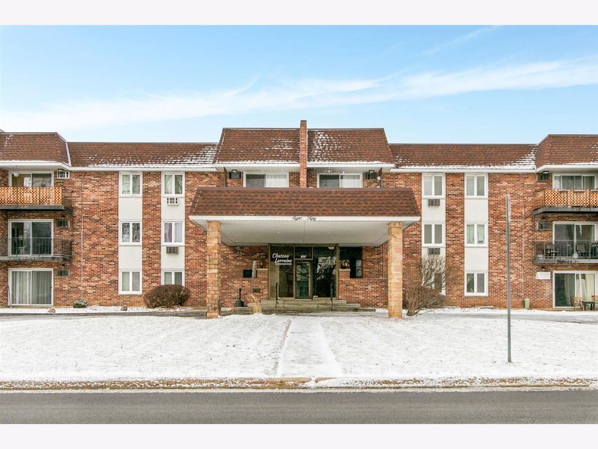 Condominiums For Sale Chateau Lorraine Wheaton Illinois, 850 Lorraine Road