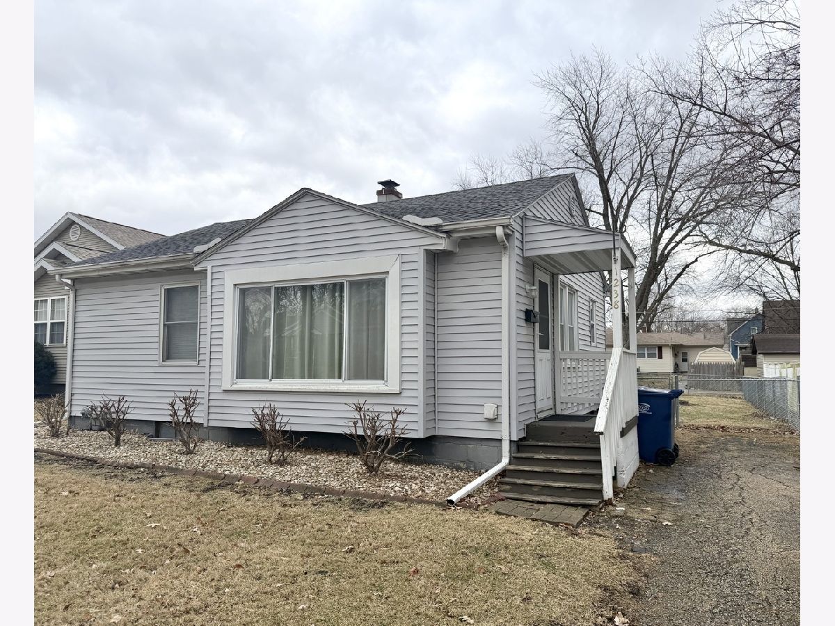  For Rent Lasalle Illinois, 1238 Creve Coeur