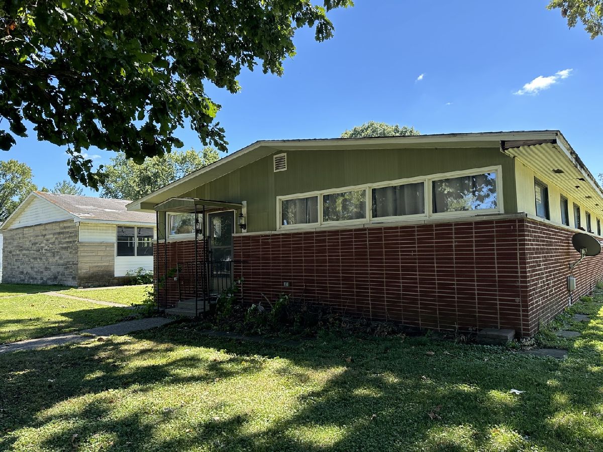  Sold Newman Illinois, 106 Green