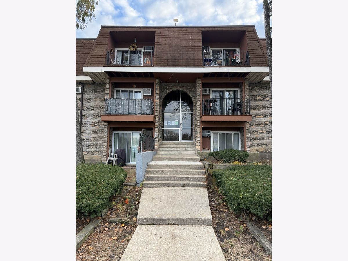  For Sale Hoffman Estates Illinois, 555 Heritage Drive