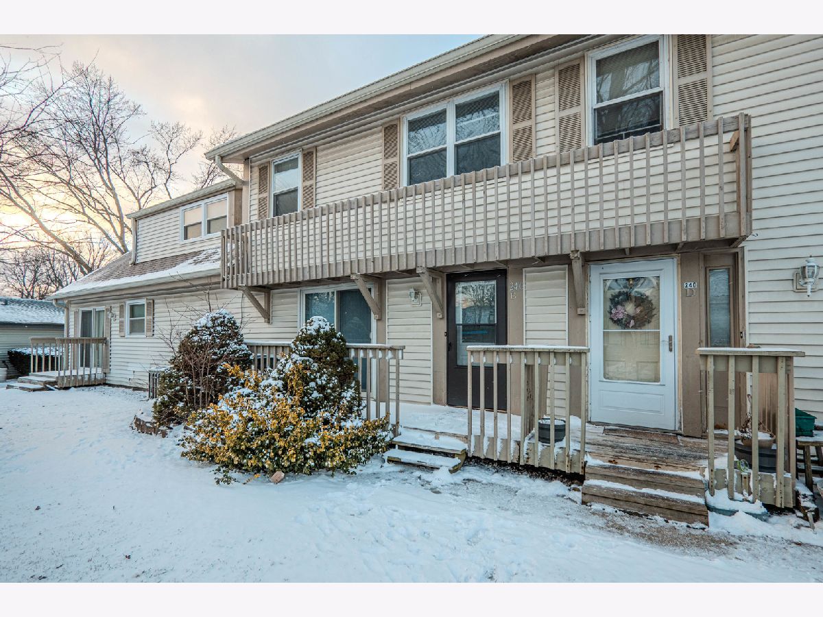  For Sale Bolingbrook Illinois, 240 Chippewa Court