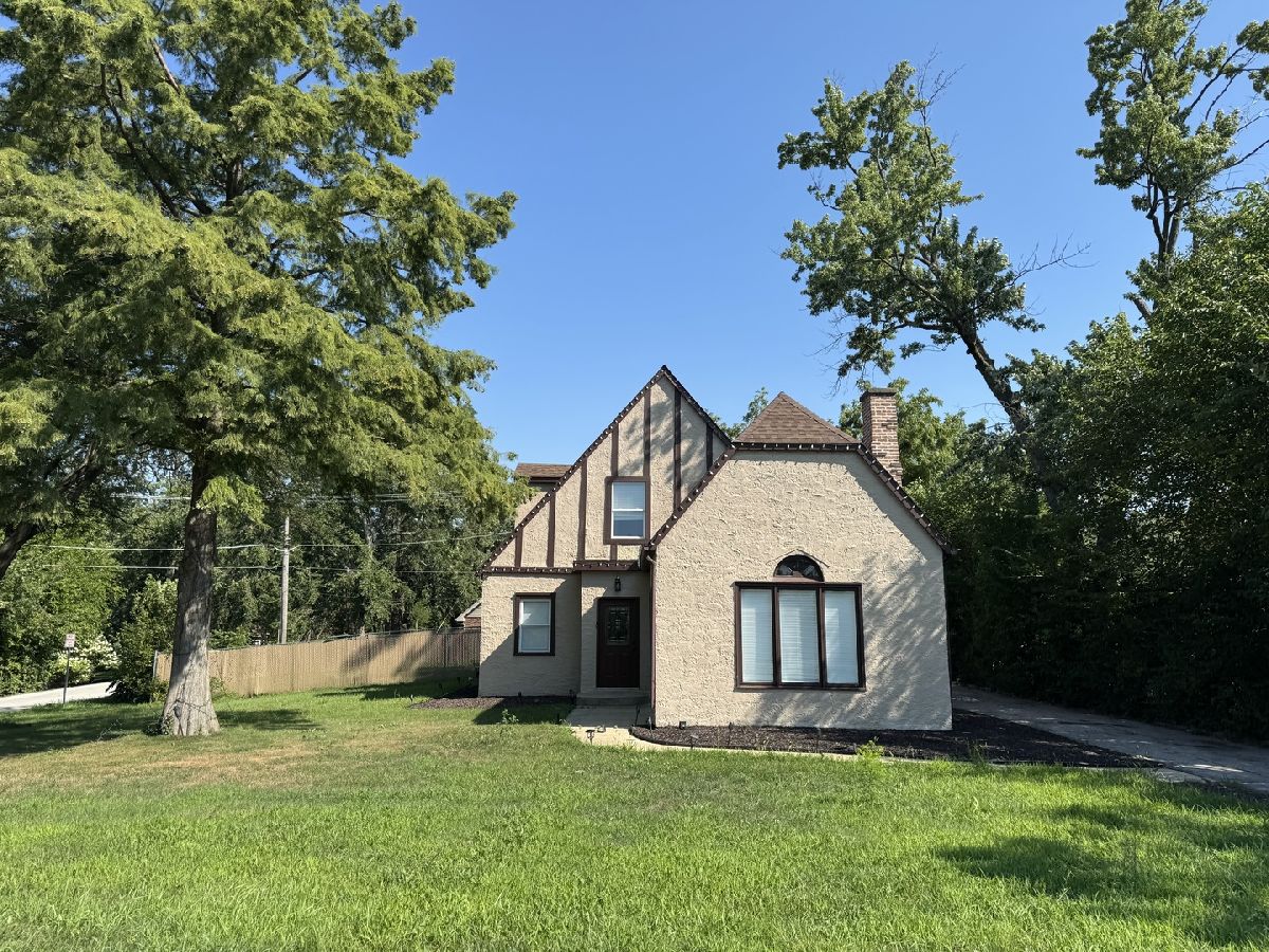  For Sale Crete Illinois, 395 Surrey Lane