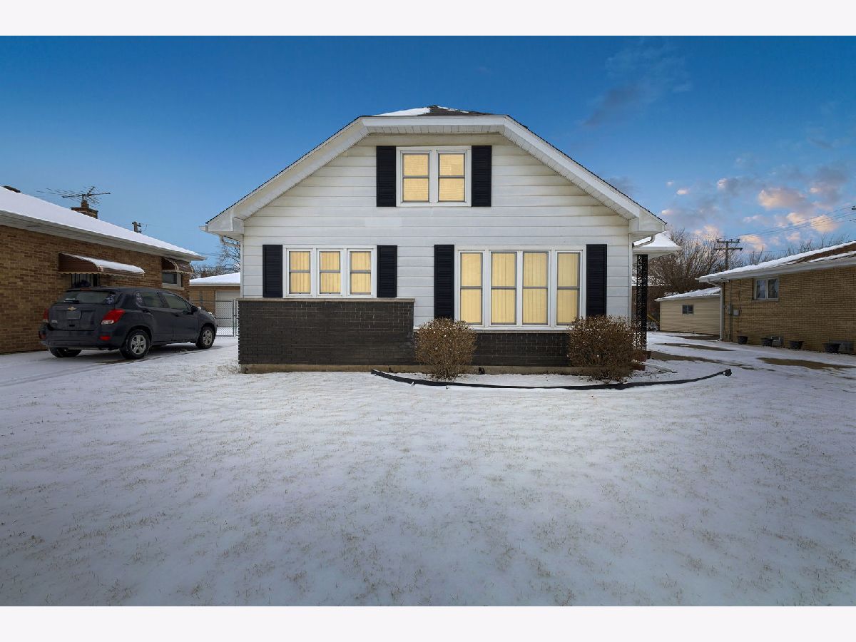  For Sale Chicago Heights Illinois, 606 De Angelis Court