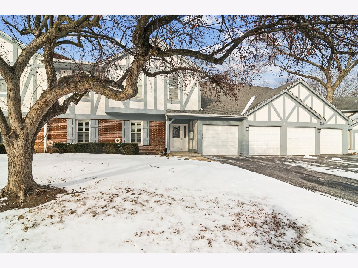  For Sale Palatine Illinois, 16 Fern Court