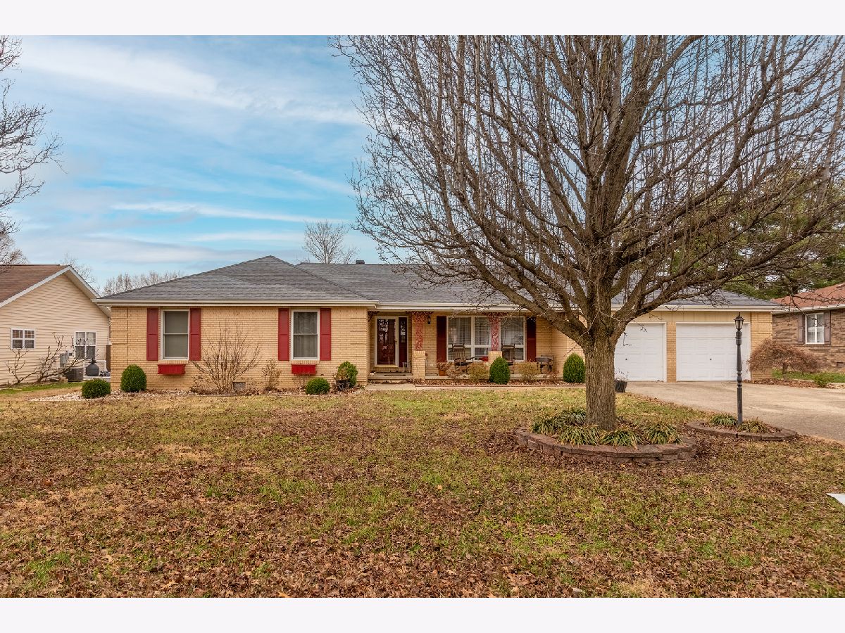 Homes For Sale Marion Heights Marion Illinois, 1402 Matthew Lane