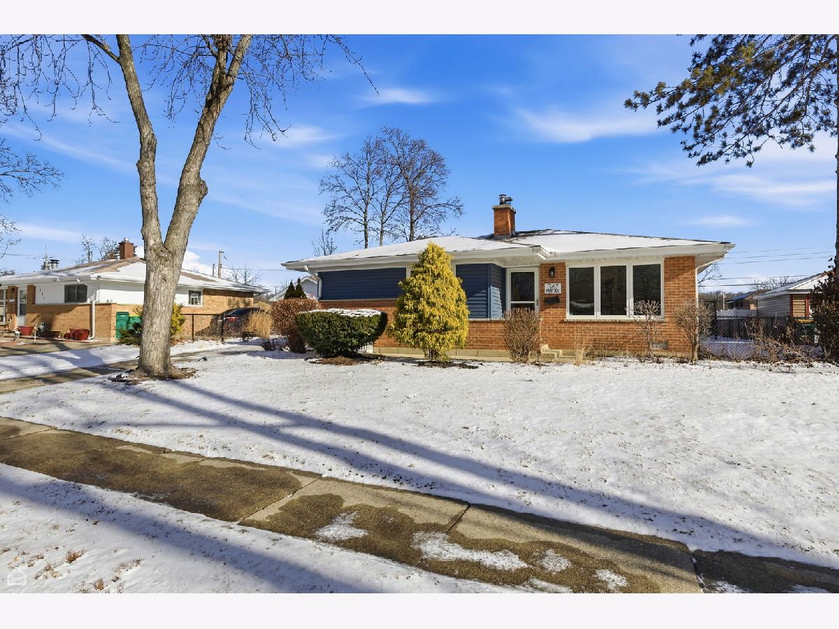  For Sale Wheeling Illinois, 367 Park Avenue