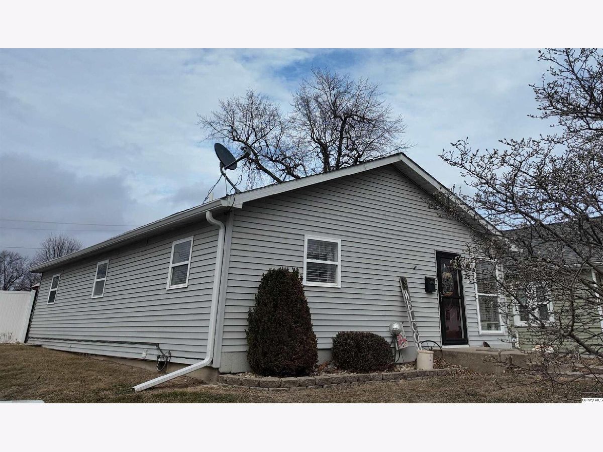  For Sale Quincy Illinois, 2727 College Ave.