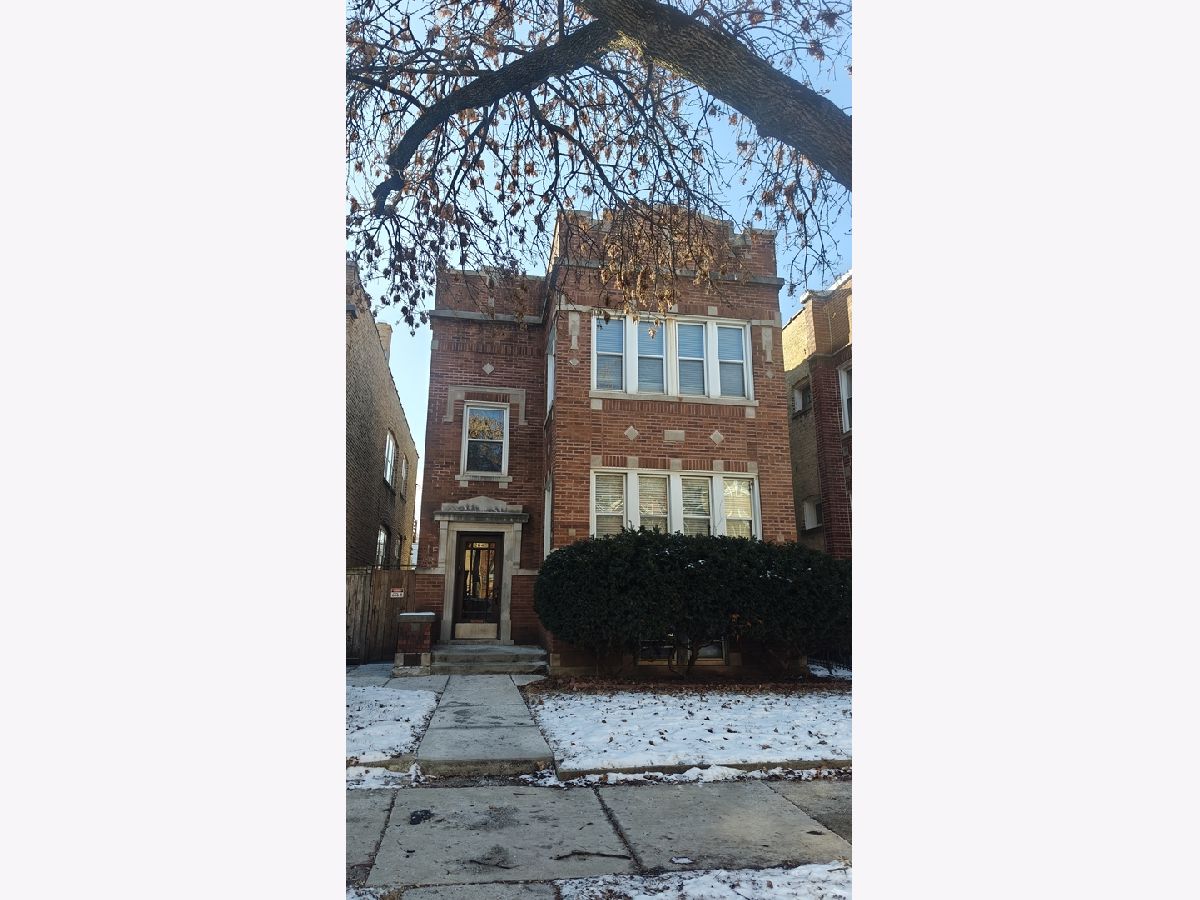  For Sale Chicago Illinois, 2645 Winnemac Avenue